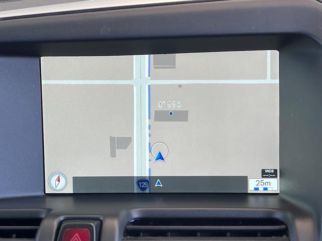 ＸＣ６０ Ｄ４　ＳＥ　黒革シート　純正ナビ　バックカメラ　メモリー機能付きパワーシート　シートヒーター　禁煙車　Ｂｌｕｅｔｏｏｔｈ　パドルシフト　ＥＴＣ　ＢＬＩＳ　パワーテールゲート　ＣＤ　ＤＶＤ（5枚目）