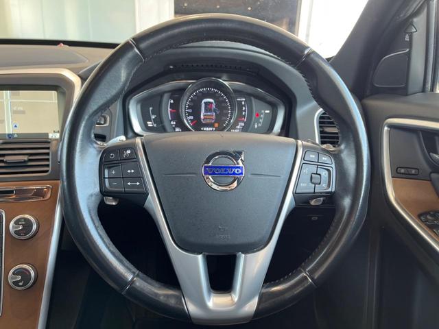 ＸＣ６０ Ｄ４　ＳＥ　黒革シート　純正ナビ　バックカメラ　メモリー機能付きパワーシート　シートヒーター　禁煙車　Ｂｌｕｅｔｏｏｔｈ　パドルシフト　ＥＴＣ　ＢＬＩＳ　パワーテールゲート　ＣＤ　ＤＶＤ（11枚目）