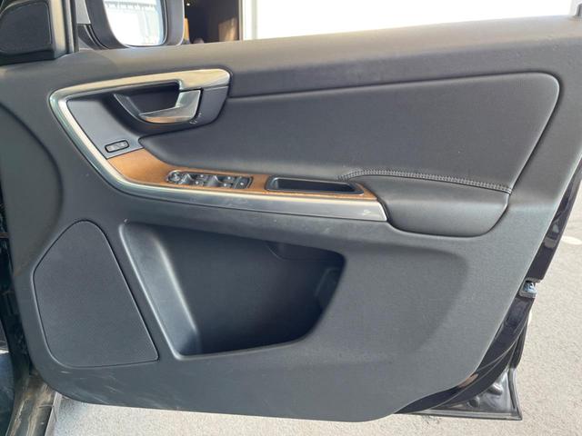 ＸＣ６０ Ｄ４　ＳＥ　黒革シート　純正ナビ　バックカメラ　メモリー機能付きパワーシート　シートヒーター　禁煙車　Ｂｌｕｅｔｏｏｔｈ　パドルシフト　ＥＴＣ　ＢＬＩＳ　パワーテールゲート　ＣＤ　ＤＶＤ（43枚目）