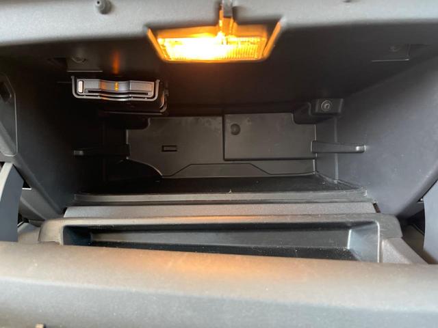 ＸＣ６０ Ｄ４　ＳＥ　黒革シート　純正ナビ　バックカメラ　メモリー機能付きパワーシート　シートヒーター　禁煙車　Ｂｌｕｅｔｏｏｔｈ　パドルシフト　ＥＴＣ　ＢＬＩＳ　パワーテールゲート　ＣＤ　ＤＶＤ（50枚目）