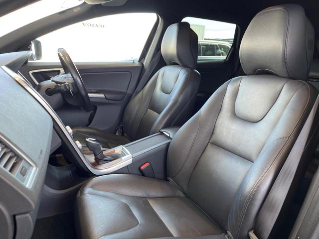 ＸＣ６０ Ｄ４　ＳＥ　黒革シート　純正ナビ　バックカメラ　メモリー機能付きパワーシート　シートヒーター　禁煙車　Ｂｌｕｅｔｏｏｔｈ　パドルシフト　ＥＴＣ　ＢＬＩＳ　パワーテールゲート　ＣＤ　ＤＶＤ（52枚目）