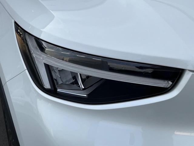 XC40 プラス B4 AWD 認定中古車 ワンオーナー 純正ナビ 360°ビューカメラ 禁煙車 メモリー機能付きパワーシート Bluetooth パワーテールゲート ルーフレール シートヒーター BLIS LEDヘッドライト(14枚目)