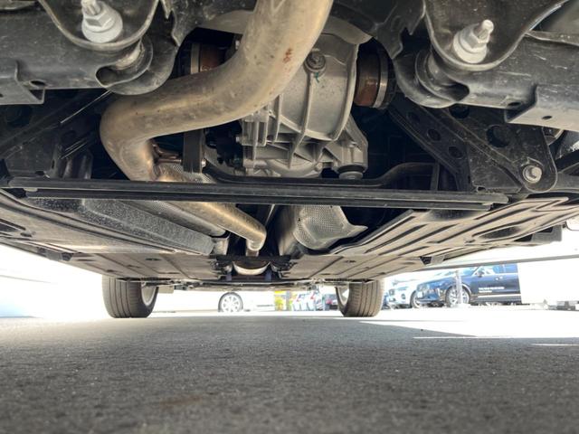 XC40 プラス B4 AWD 認定中古車 ワンオーナー 純正ナビ 360°ビューカメラ 禁煙車 メモリー機能付きパワーシート Bluetooth パワーテールゲート ルーフレール シートヒーター BLIS LEDヘッドライト(20枚目)