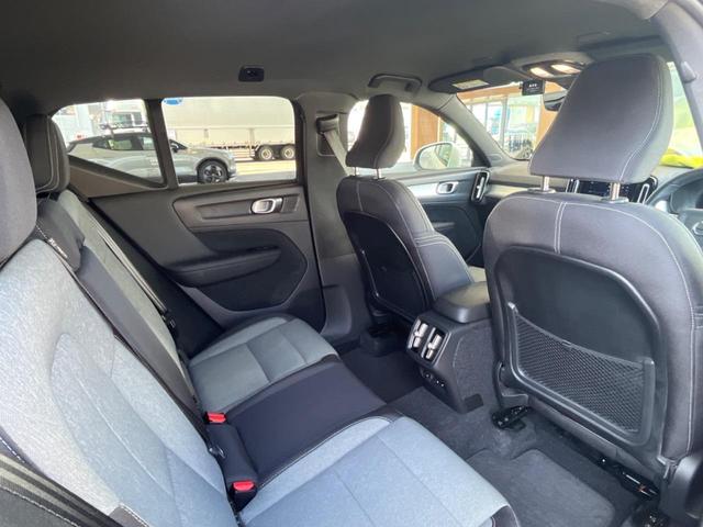 XC40 プラス B4 AWD 認定中古車 ワンオーナー 純正ナビ 360°ビューカメラ 禁煙車 メモリー機能付きパワーシート Bluetooth パワーテールゲート ルーフレール シートヒーター BLIS LEDヘッドライト(45枚目)