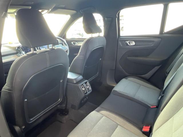 XC40 プラス B4 AWD 認定中古車 ワンオーナー 純正ナビ 360°ビューカメラ 禁煙車 メモリー機能付きパワーシート Bluetooth パワーテールゲート ルーフレール シートヒーター BLIS LEDヘッドライト(48枚目)