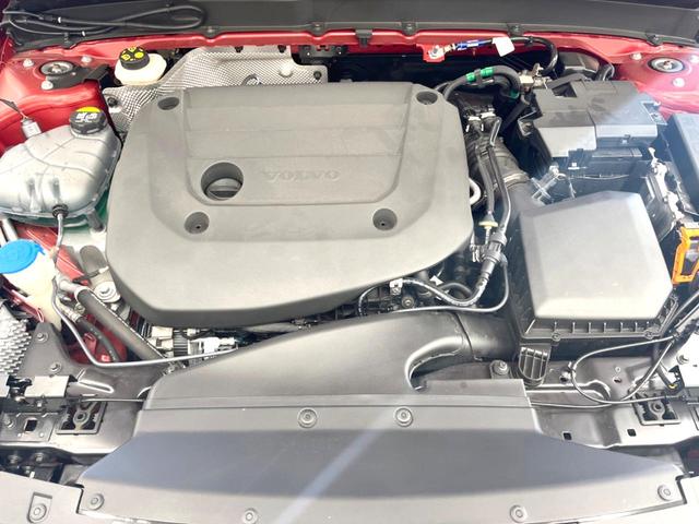 XC40 アルティメット B4 AWD 認定中古車 harman/kardon 黒革シート Googleナビ 360°ビューカメラ 禁煙車 メモリー機能付きパワーシート シートヒーター ハンドルヒーター ルーフレール パワーテールゲート(20枚目)