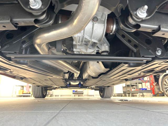 XC40 アルティメット B4 AWD 認定中古車 harman/kardon 黒革シート Googleナビ 360°ビューカメラ 禁煙車 メモリー機能付きパワーシート シートヒーター ハンドルヒーター ルーフレール パワーテールゲート(21枚目)