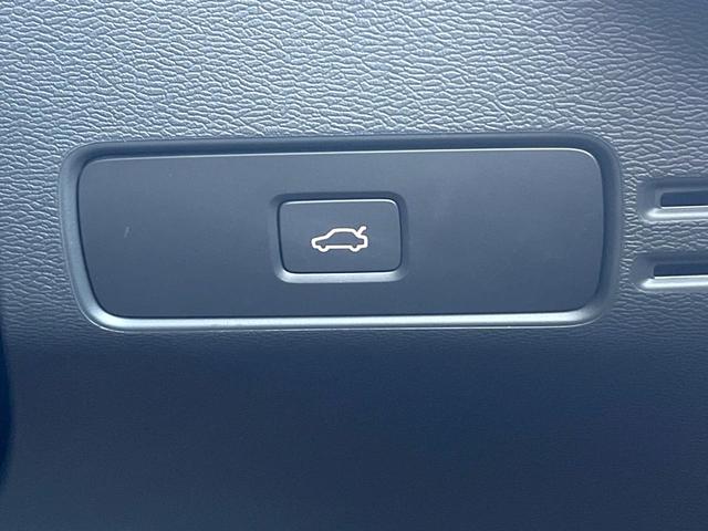 XC40 アルティメット B4 AWD 認定中古車 harman/kardon 黒革シート Googleナビ 360°ビューカメラ 禁煙車 メモリー機能付きパワーシート シートヒーター ハンドルヒーター ルーフレール パワーテールゲート(33枚目)