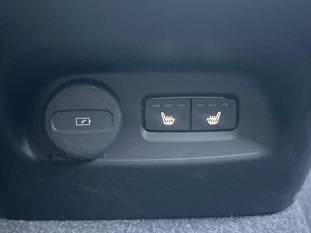 XC40 アルティメット B4 AWD 認定中古車 harman/kardon 黒革シート Googleナビ 360°ビューカメラ 禁煙車 メモリー機能付きパワーシート シートヒーター ハンドルヒーター ルーフレール パワーテールゲート(51枚目)