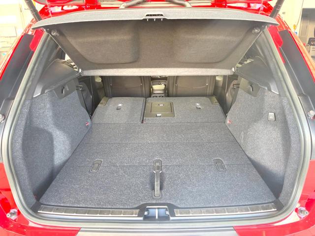 XC40 アルティメット B4 AWD 認定中古車 harman/kardon 黒革シート Googleナビ 360°ビューカメラ 禁煙車 メモリー機能付きパワーシート シートヒーター ハンドルヒーター ルーフレール パワーテールゲート(56枚目)