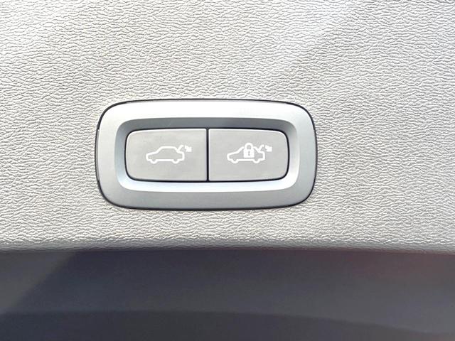 XC40 アルティメット B4 AWD 認定中古車 harman/kardon 黒革シート Googleナビ 360°ビューカメラ 禁煙車 メモリー機能付きパワーシート シートヒーター ハンドルヒーター ルーフレール パワーテールゲート(57枚目)