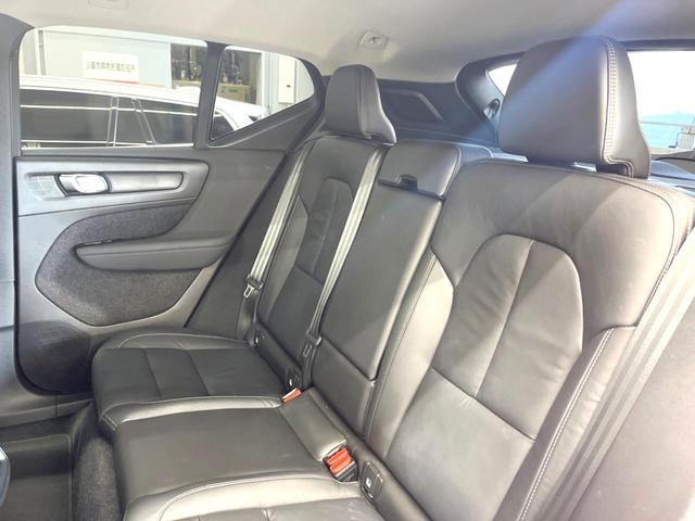 XC40 アルティメット B4 AWD 認定中古車 harman/kardon 黒革シート Googleナビ 360°ビューカメラ 禁煙車 メモリー機能付きパワーシート シートヒーター ハンドルヒーター ルーフレール パワーテールゲート(58枚目)