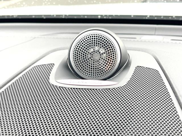 ＸＣ６０ Ｔ８　ツインエンジン　ＡＷＤ　インスクリプション　サンルーフ　ファインナッパレザー　スーパーチャージャー　Ｂ＆Ｗプレミアムサウンド　エアサスペンション　衝突被害軽減ブレーキ　３６０°ビューカメラ　パイロットアシスト　レーダークルーズ　純正９インチナビ（6枚目）