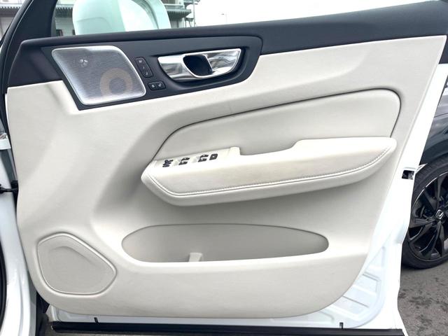 ＸＣ６０ Ｔ８　ツインエンジン　ＡＷＤ　インスクリプション　サンルーフ　ファインナッパレザー　スーパーチャージャー　Ｂ＆Ｗプレミアムサウンド　エアサスペンション　衝突被害軽減ブレーキ　３６０°ビューカメラ　パイロットアシスト　レーダークルーズ　純正９インチナビ（45枚目）