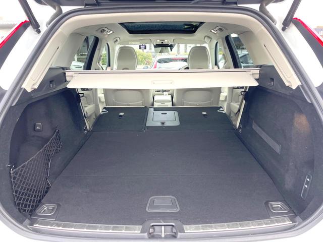 ＸＣ６０ Ｔ８　ツインエンジン　ＡＷＤ　インスクリプション　サンルーフ　ファインナッパレザー　スーパーチャージャー　Ｂ＆Ｗプレミアムサウンド　エアサスペンション　衝突被害軽減ブレーキ　３６０°ビューカメラ　パイロットアシスト　レーダークルーズ　純正９インチナビ（57枚目）