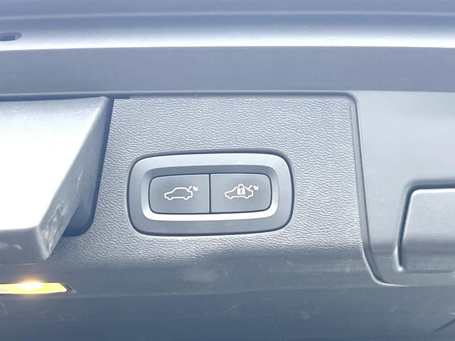 ＸＣ６０ Ｔ８　ツインエンジン　ＡＷＤ　インスクリプション　サンルーフ　ファインナッパレザー　スーパーチャージャー　Ｂ＆Ｗプレミアムサウンド　エアサスペンション　衝突被害軽減ブレーキ　３６０°ビューカメラ　パイロットアシスト　レーダークルーズ　純正９インチナビ（58枚目）