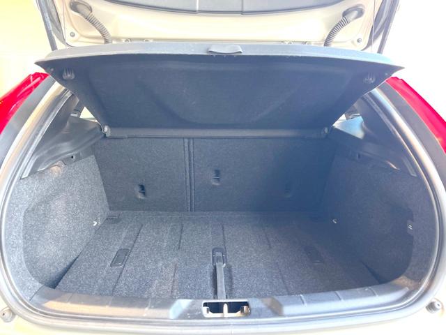 V40 クロスカントリー D4 サマム harman/kardon 茶革シート 純正ナビ バックカメラ 禁煙車 メモリー機能付きパワーシート シートヒーター パドルシフト ルーフレール Bluetooth BLIS ETC(33枚目)