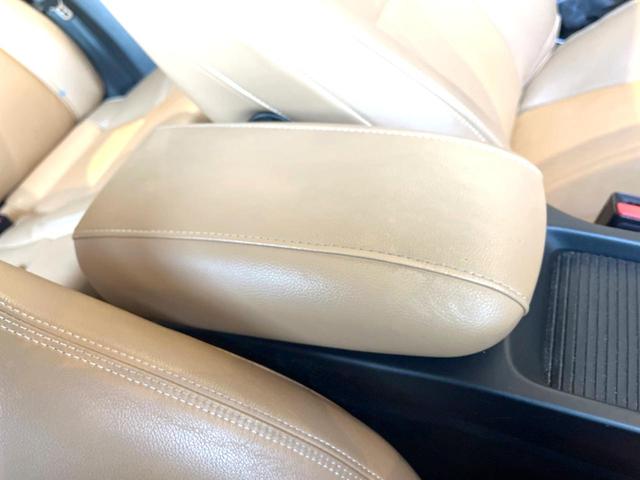 V40 クロスカントリー D4 サマム harman/kardon 茶革シート 純正ナビ バックカメラ 禁煙車 メモリー機能付きパワーシート シートヒーター パドルシフト ルーフレール Bluetooth BLIS ETC(42枚目)