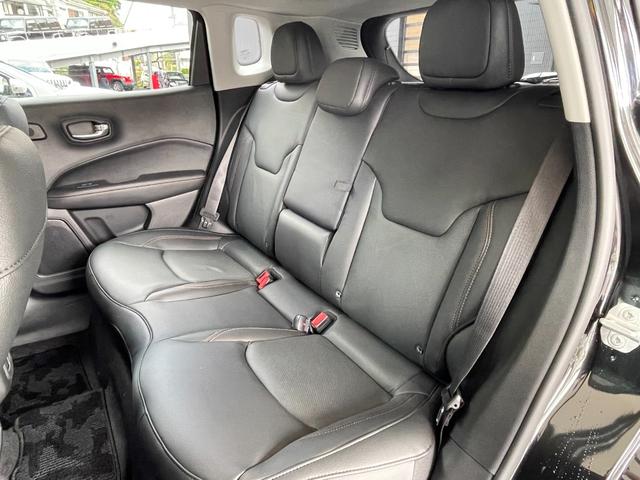 リミテッド 弊社元デモカー 純正ナビゲーション Bluetooth AppleCarplay レザーシート サンルーフ パワーリフトゲート 新車保証継承(29枚目)