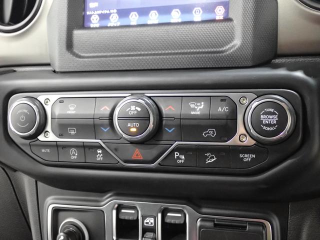 ジープ・ラングラーアンリミテッド スポーツ　認定中古車保証　ＡｐｐｌｅｃａｒＰｌａｙ　ＡｎｄｒｏｉｄＡｕｔｏ　サイド・バックカメラ　純正１７インチアルミホイール（53枚目）