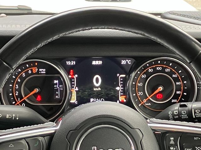 ジープ・ラングラーアンリミテッド 　ユーザー様下取り車両・純正ドライブレコーダー・純正フロアマット・純正アルミホイール（13枚目）