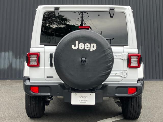 ジープ・ラングラーアンリミテッド 　ユーザー様下取り車両・純正ドライブレコーダー・純正フロアマット・純正アルミホイール（15枚目）