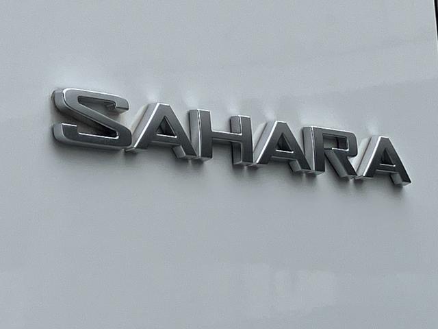 ジープ・ラングラーアンリミテッド 　ユーザー様下取り車両・純正ドライブレコーダー・純正フロアマット・純正アルミホイール（33枚目）