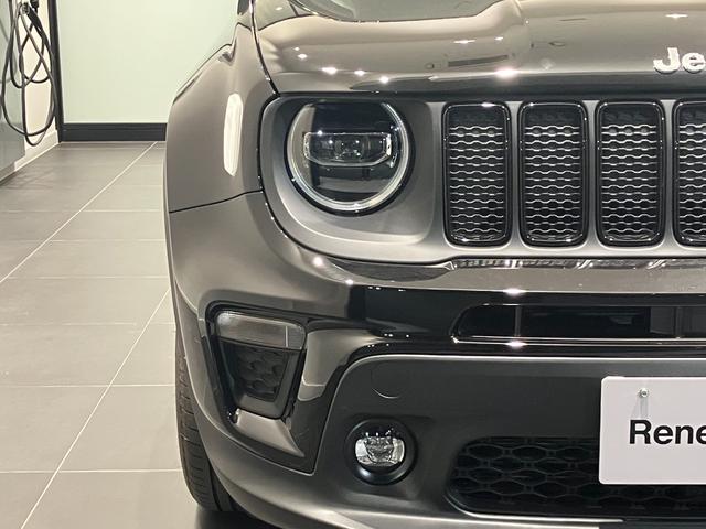 ジープ・レネゲード アルティテュード　ｅ－ハイブリッド　登録済未使用車　新車保証継承（14枚目）