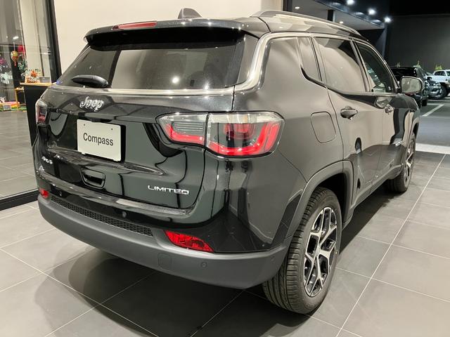 ジープ・コンパス リミテッド　登録済未使用車　新車保証継承　サンルーフ（5枚目）