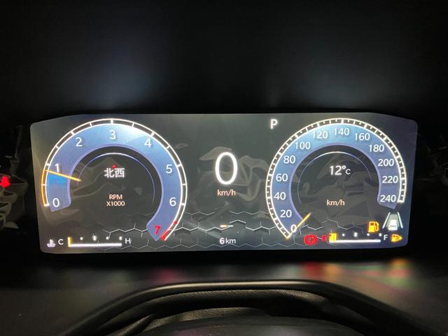 ジープ・コンパス リミテッド　登録済未使用車　新車保証継承　サンルーフ（7枚目）