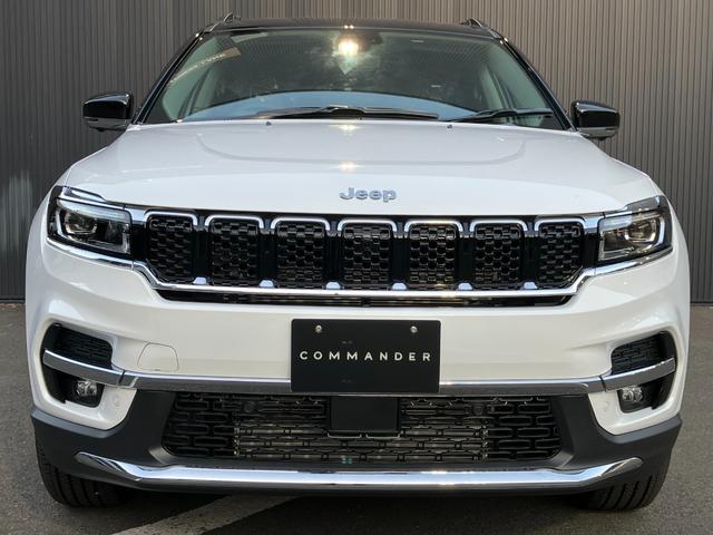 ジープ・コマンダー リミテッド　登録済未使用車　新車保証継承（2枚目）