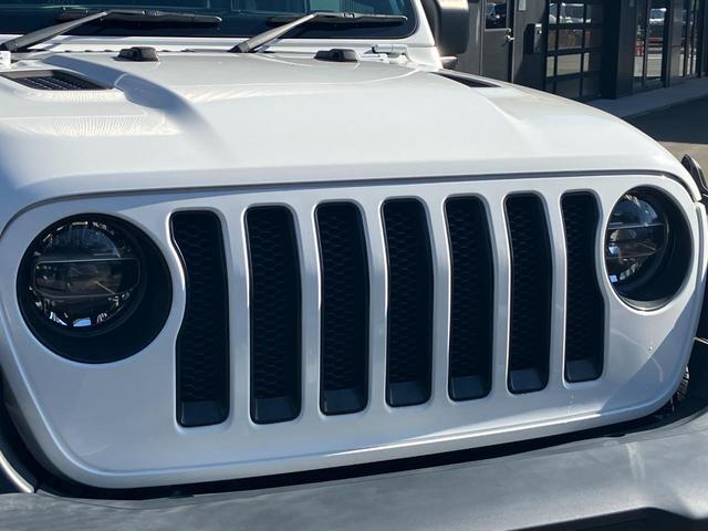 ジープ・ラングラーアンリミテッド サハラ 18インチアルミホイール、アダプティブクルーズコントロール、前後障害物センサー、AppleCarPlay、Android Auto、ブラインドスポットアラート、レザーシート、シートヒーター(6枚目)