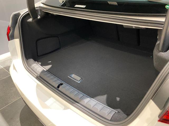 218iグランクーペ Mスポーツ 〇第二弾初売り特選車〇黒革パワーシート 前後センサー バックカメラ パーキングアシスト リバースアシスト インテリジェントセーフティー コンフォートアクセス アンビエントライト ACC(9枚目)