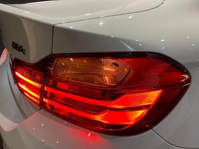 M4クーペ 弊社下取り禁煙車 前後ドライブレコーダー ヘッドアップディスプレイ フルセグTV ブラックレザー シートヒーティング バックカメラ 前後センサー インテリジェントセーフティ LEDヘッドライト(35枚目)