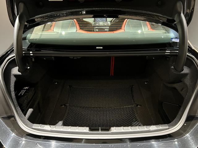 M4クーペ アダプティブMサスペンション 赤革スポーツシート ヘッドアップディスプレイ ハーマンカードン カーボンルーフ 禁煙1オーナー車 シートヒーター オートクルーズコントロール フルセグTV パドルシフト(8枚目)