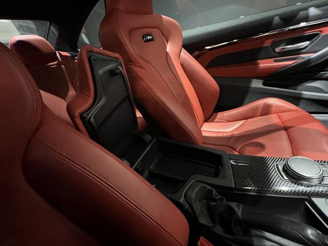 M4クーペ アダプティブMサスペンション 赤革スポーツシート ヘッドアップディスプレイ ハーマンカードン カーボンルーフ 禁煙1オーナー車 シートヒーター オートクルーズコントロール フルセグTV パドルシフト(32枚目)