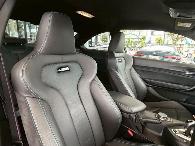 Ｍ２ コンペティション　【正規認定中古車】【全国正規ディーラー保証付／２年・走行距離無制限】【７速　Ｍ　ＤＣＴ　Ｄｒｉｖｅｌｏｇｉｃ】【クルーズコントロール】【シートヒーター】【Ｂｌｕｅｔｏｏｔｈ】【禁煙】【前車衝突警告】（12枚目）