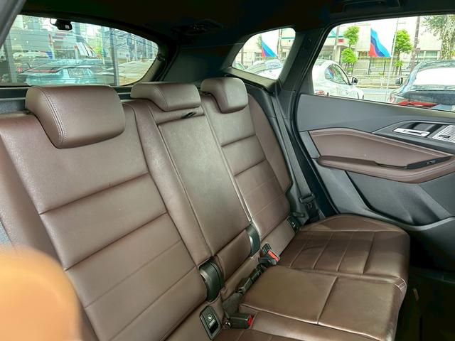 2シリーズ 218iアクティブツアラー Mスポーツ 【BMW正規ディーラー/認定中古車2年保証付き】【ハイラインパッケージ】【harman/kardon】【茶革シート】【サンプロテクションガラス】 【ACC】【50thエンブレム】【シートヒーター】(19枚目)