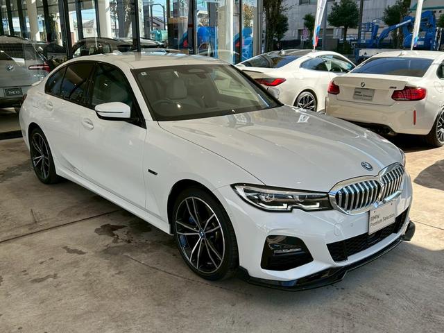3シリーズ 330e Mスポーツ 【正規認定中古車】【全国正規ディーラー保証付/2年・走行距離無制限】【弊社下取車/1オーナー/禁煙車】【オイスターレザーシート】【オートトランク】【トップビューカメラ】【19インチAW】【ACC】(63枚目)