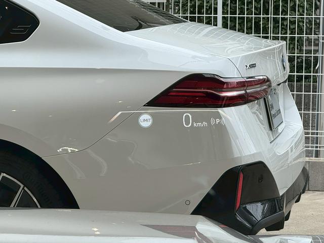 iX1 eDrive 20 Mスポーツ ハイラインパッケージ 【BMW正規ディーラー/認定中古車2年保証付き】弊社試乗車】【ハイラインパッケージ】【テクノロジーパッケージ】 【前車追従機能】【ヘッドアップディスプレイ】【Androidauto】【シートヒーター】(6枚目)