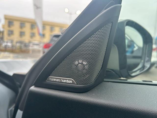 2シリーズ M240i xDriveクーペ 【正規認定中古車】【全国正規ディーラー保証付/2年・走行距離無制限】【弊社下取車/1オーナー/禁煙車】【Harman/Kardon】【ヘッドアップディスプレイ】【トップビューカメラ】【19インチAW】(6枚目)