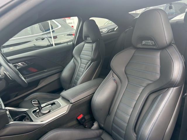 2シリーズ M240i xDriveクーペ 【正規認定中古車】【全国正規ディーラー保証付/2年・走行距離無制限】【弊社下取車/1オーナー/禁煙車】【Harman/Kardon】【ヘッドアップディスプレイ】【トップビューカメラ】【19インチAW】(14枚目)