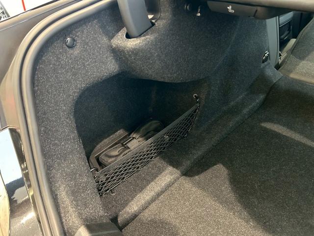 「自動車保険も、純正のクオリティを。」ＢＭＷ正規ディーラーのみが取り扱い可能な、ＢＭＷ専用自動車保険。専任のスタッフが皆様のカーライフを、２４時間３６５日サポート。試算などお気軽にお申し付けください。