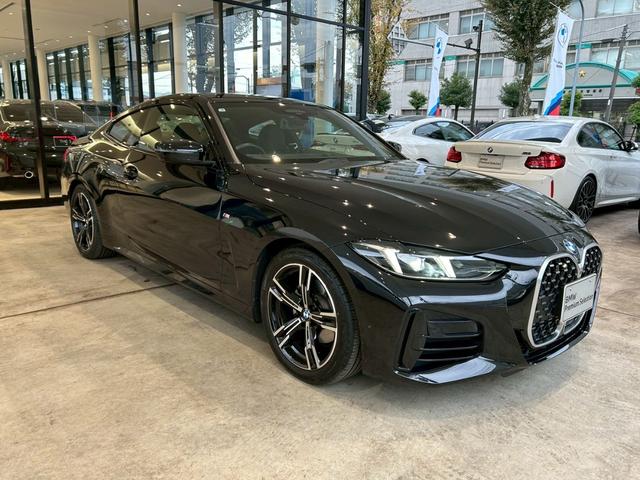 「自動車保険も、純正のクオリティを。」ＢＭＷ正規ディーラーのみが取り扱い可能な、ＢＭＷ専用自動車保険。専任のスタッフが皆様のカーライフを、２４時間３６５日サポート。試算などお気軽にお申し付けください。