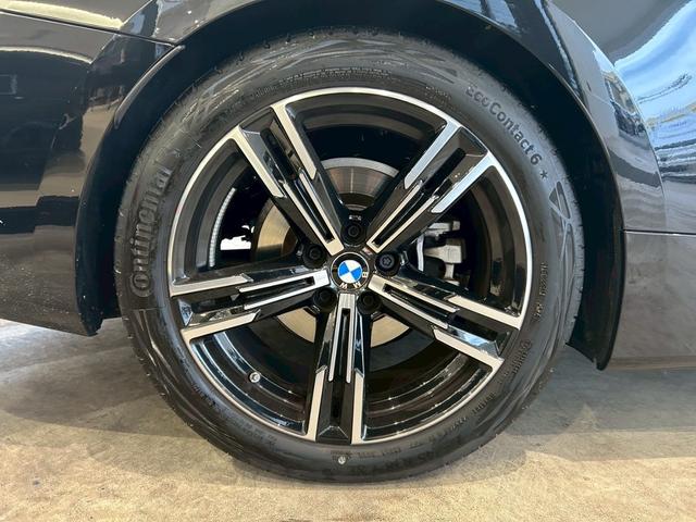 保証期間中にトラブルが発生した際には、緊急連絡を２４時間フリーダイヤルでお受けします。応急処理のアドバイスのみならず、出張修理やレッカーなどの手配いたします。