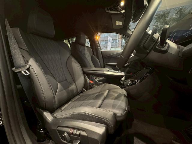 「自動車保険も、純正のクオリティを。」ＢＭＷ正規ディーラーのみが取り扱い可能な、ＢＭＷ専用自動車保険。専任のスタッフが皆様のカーライフを、２４時間３６５日サポート。試算などお気軽にお申し付けください。