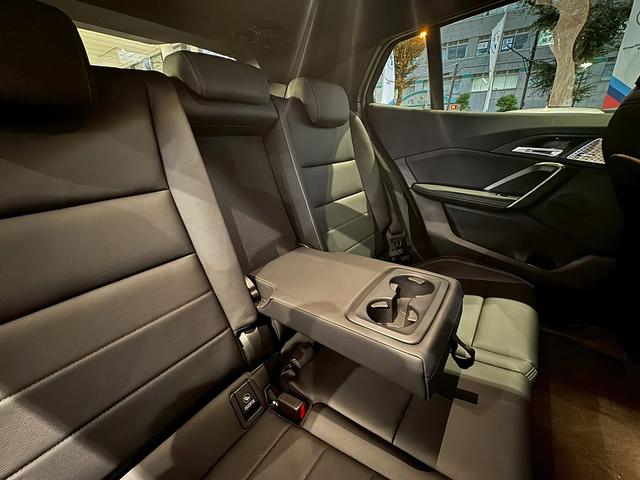 保証期間中にトラブルが発生した際には、緊急連絡を２４時間フリーダイヤルでお受けします。応急処理のアドバイスのみならず、出張修理やレッカーなどの手配いたします。