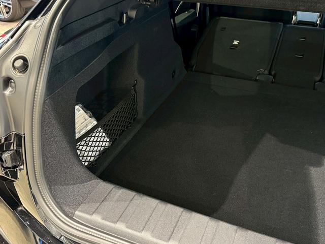 どんな些細なことでも構いません。ご不明点やご不安に感じられる点がございましたら、なんなりとご相談ください。また人気車種はもちろん、希少車種まで取り揃えており掲載のされてない車両もございます。