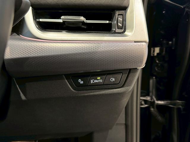 オートローンをご検討のお客様へ−スタンダードローンをはじめ、自由返済型、残価設定型など各種ローンの取り扱いがございます。試算などお気軽にお申し付けください。