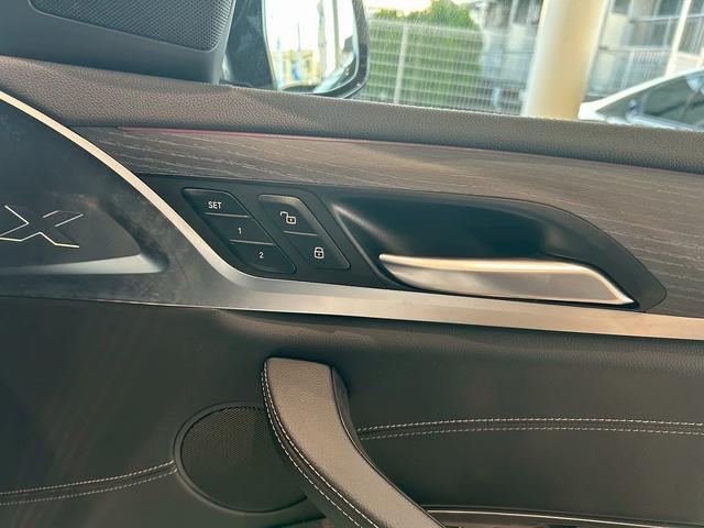 X4 xDrive 20d Mスポーツ 【正規認定中古車】【全国正規ディーラー保証付/2年・走行距離無制限】【後期型】【禁煙】【全席シートヒーター】【シートエアコン】【トップビュー】【パノラマサンルーフ】【20インチ】【ハンドルヒーター】(10枚目)